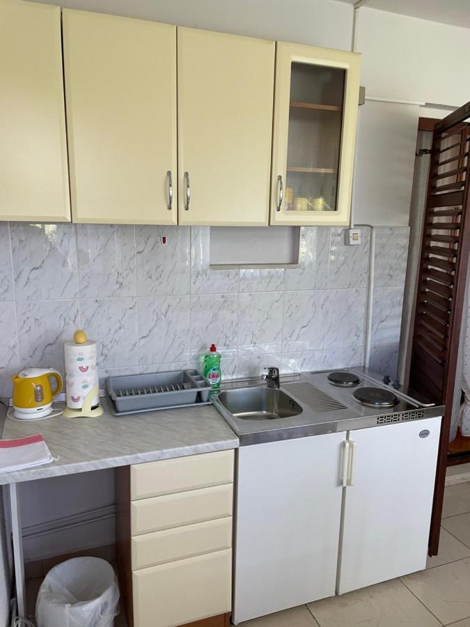 Gorana Studio Apartment Jelsa  Exterior foto